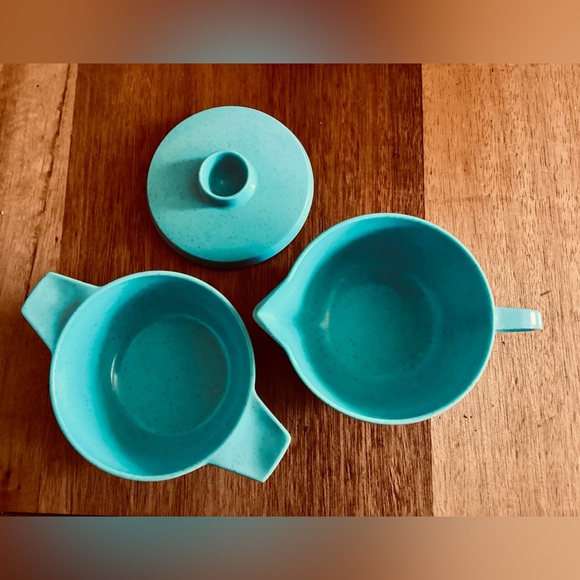 Vintage Melamine Sugar Bowl and Creamer - Picture 3 of 5